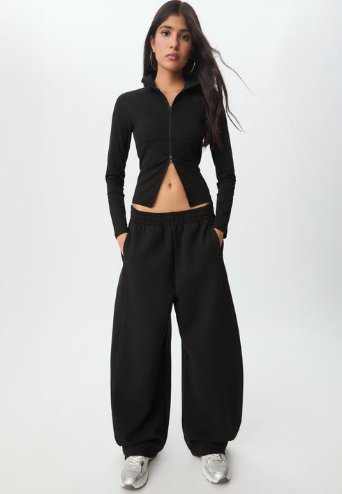 STRADIVARIUS PLUSH BARREL TROUSERS